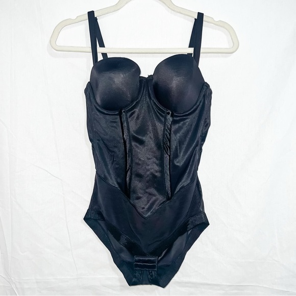 Elegant Black Women's Bodysuit - Picture 13 of 13
